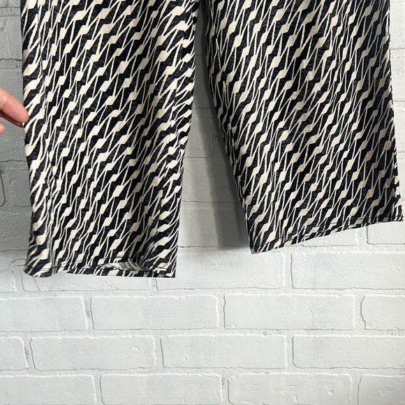 Anthropologie Printed straight leg trouser pants Size 6 - Picture 10 of 17